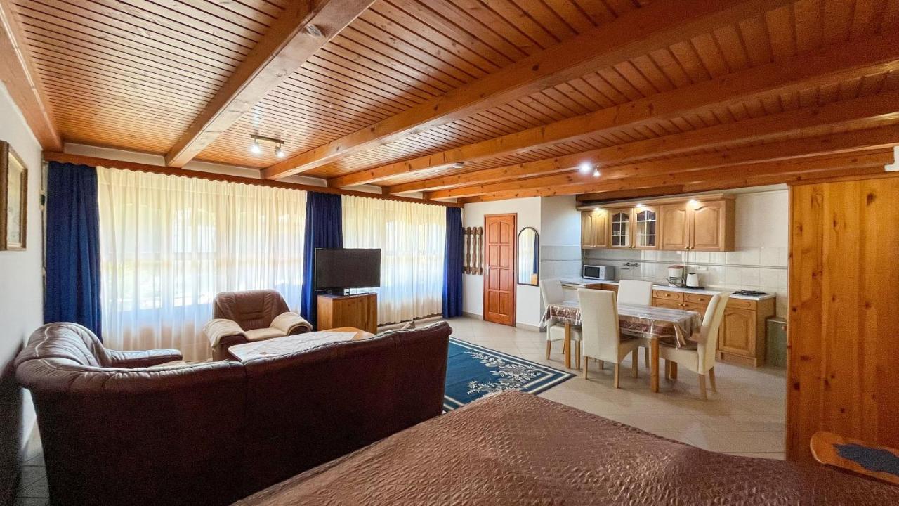 Magyar Apartmanhazak I-Iii. Zalakaros Εξωτερικό φωτογραφία
