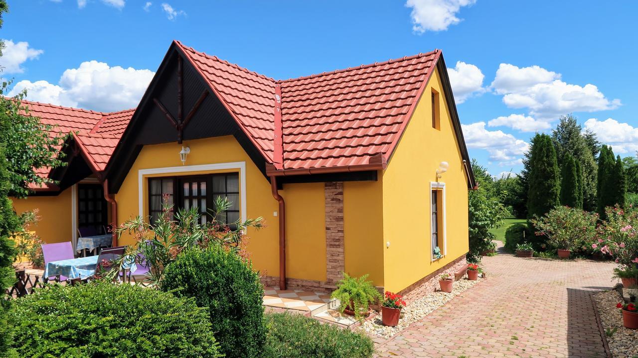 Magyar Apartmanhazak I-Iii. Zalakaros Εξωτερικό φωτογραφία